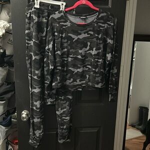 Gray Camouflage Set
